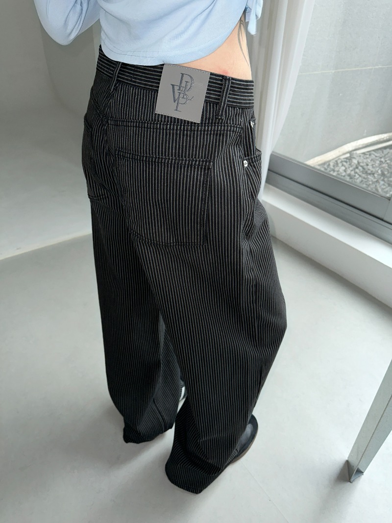 [당일 배송]Black stripe washing denim pants